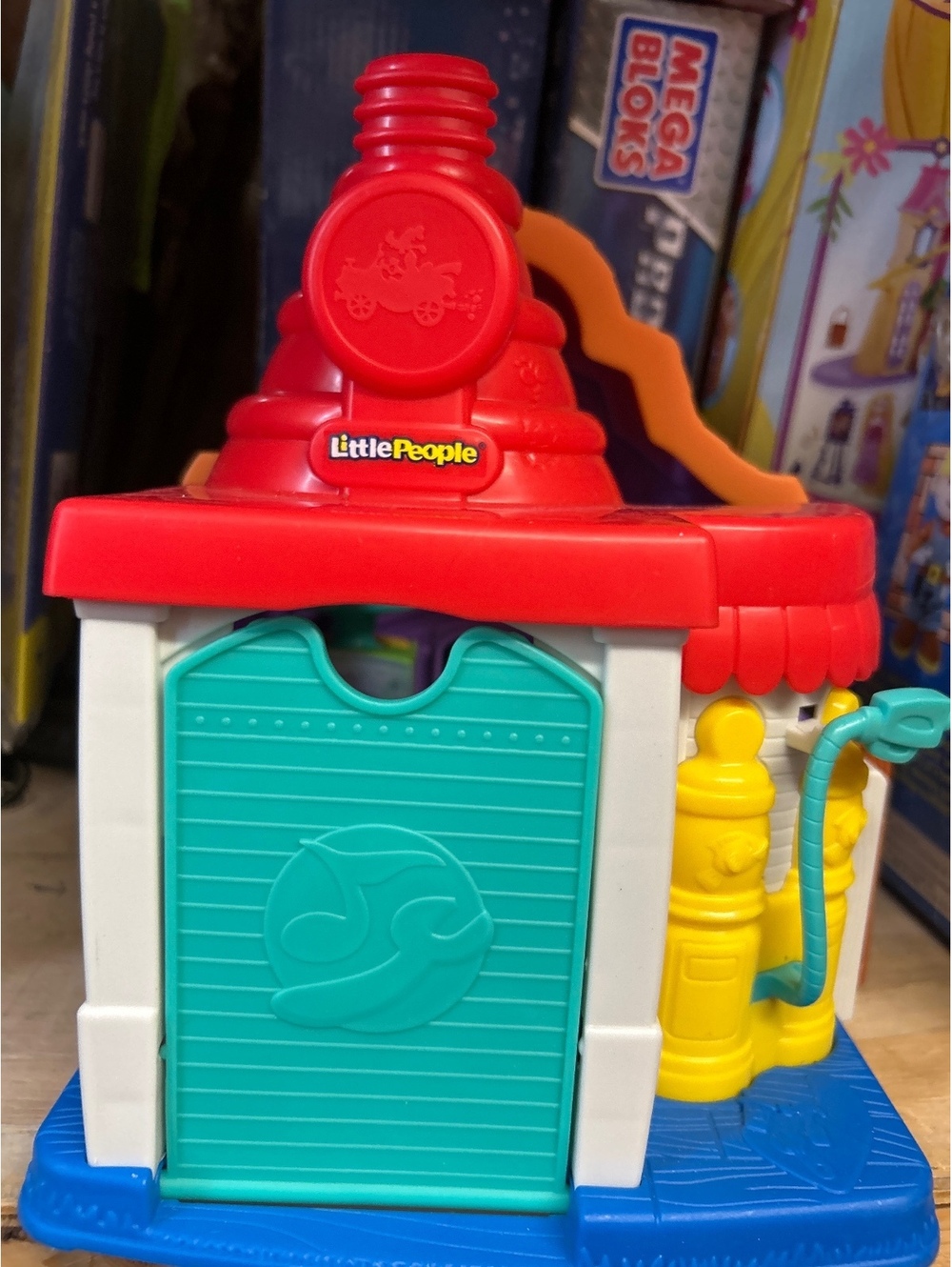 Disney little people daisies finder and goofy jalopy shop